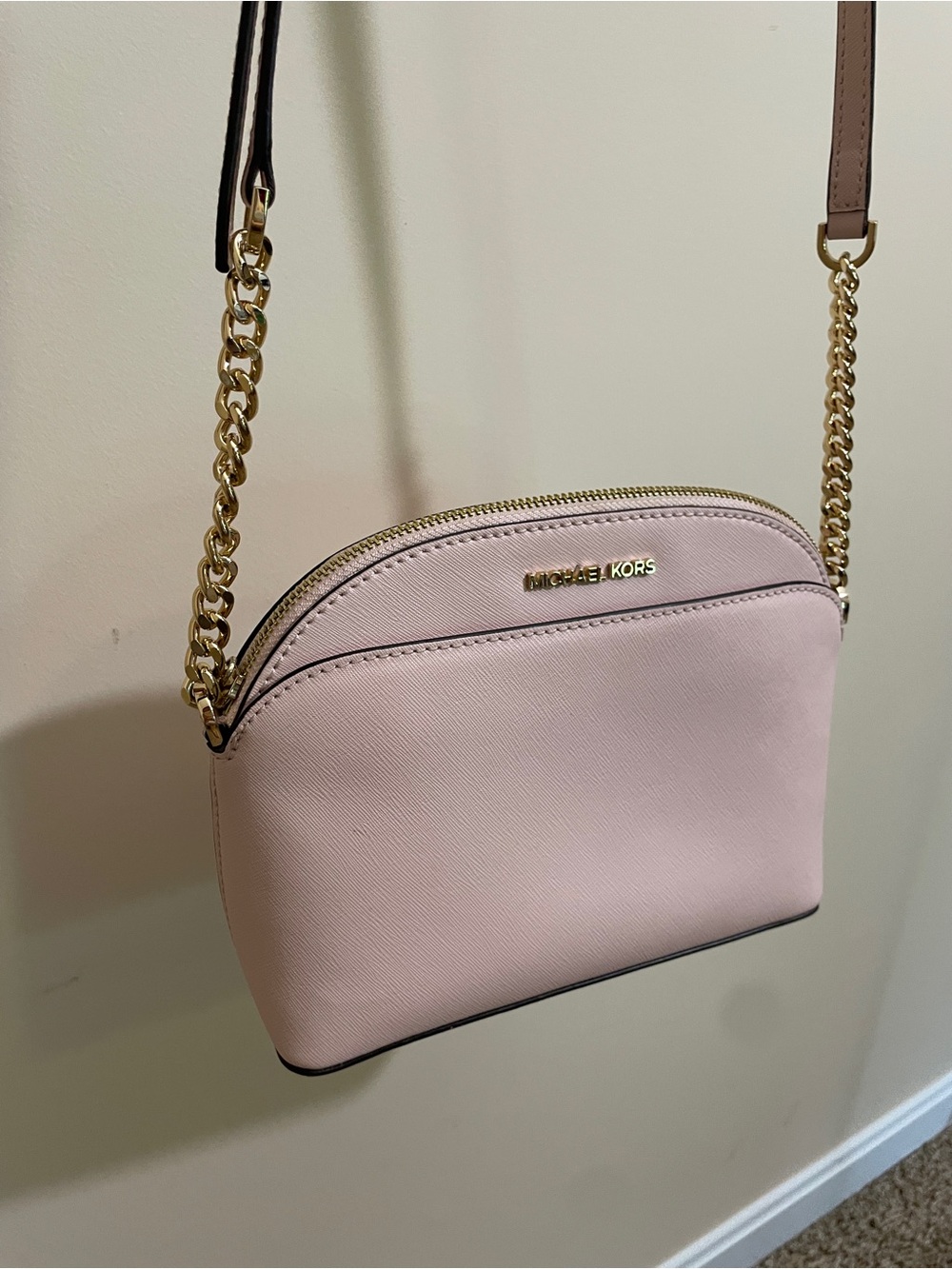 Michael Kors Blush Pink Leather Crossbody with Gold Chain - Picture 3 of 8